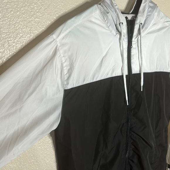 Beautiful Giant Windbreaker Men’s Size L - Picture 3 of 9